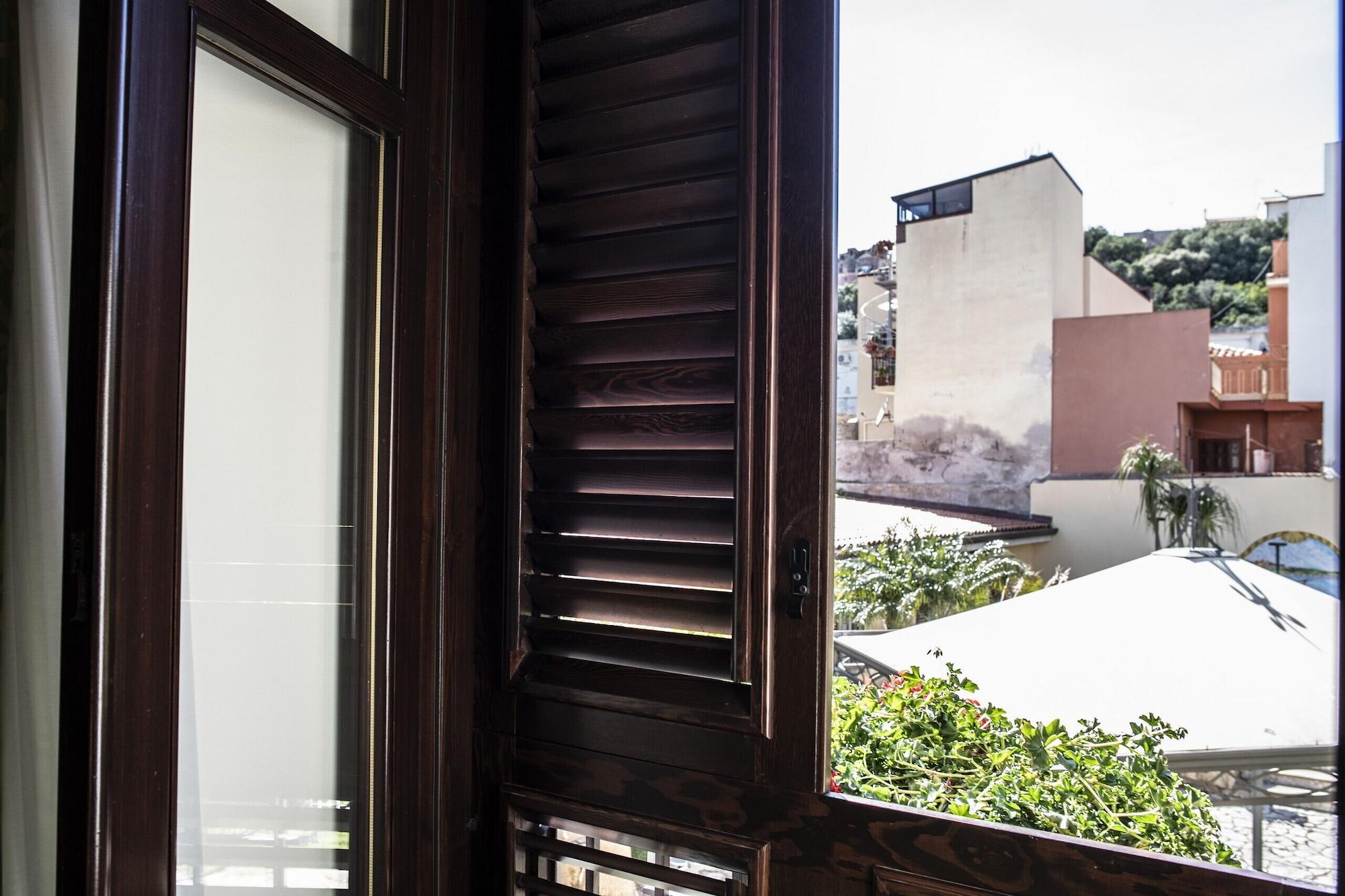 Hotel Garibaldi Milazzo Exterior photo