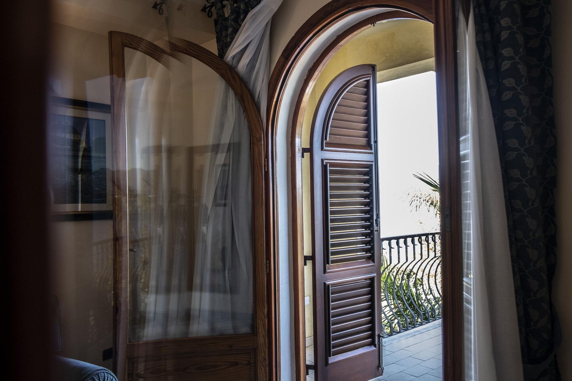 Hotel Garibaldi Milazzo Exterior photo