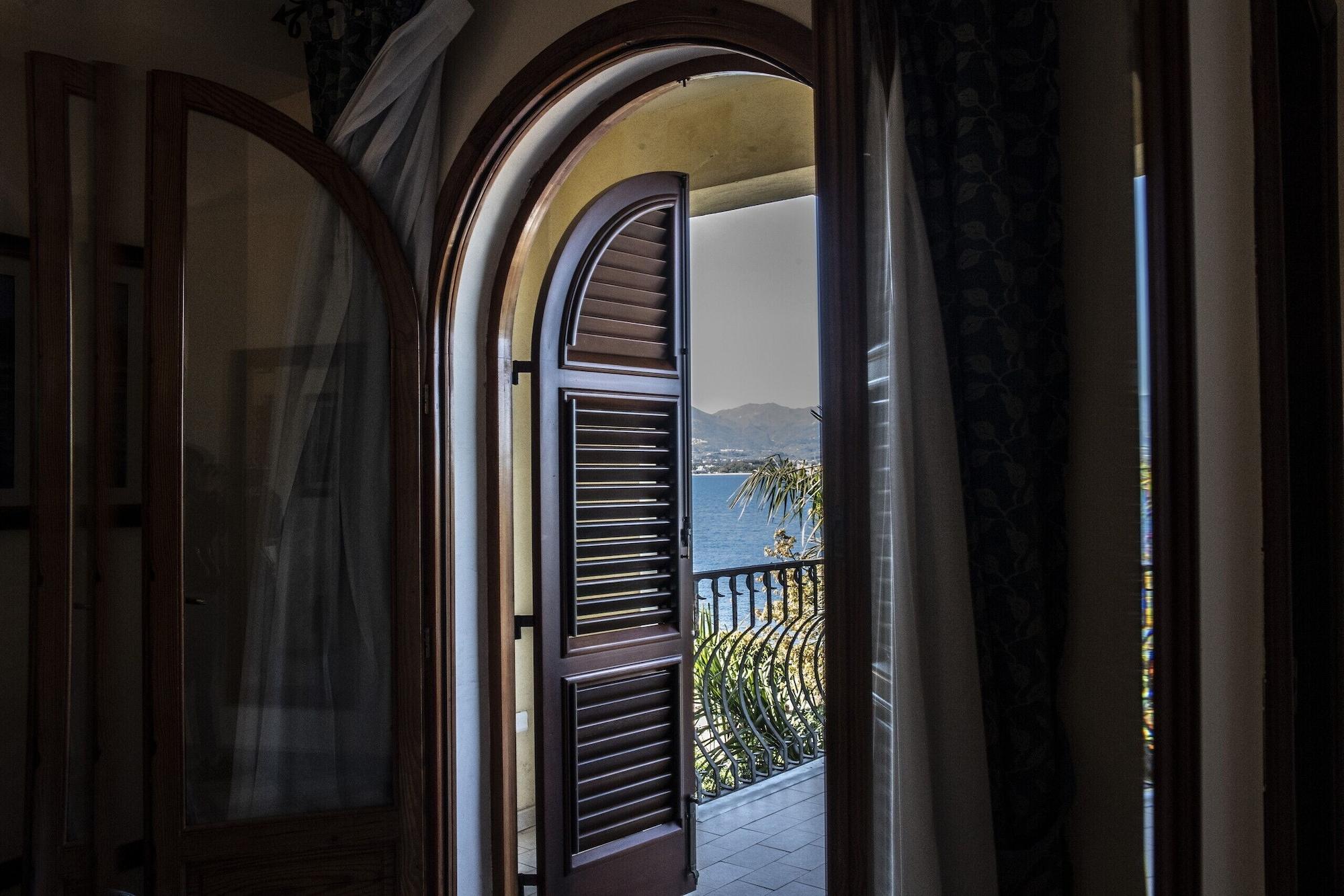 Hotel Garibaldi Milazzo Exterior photo